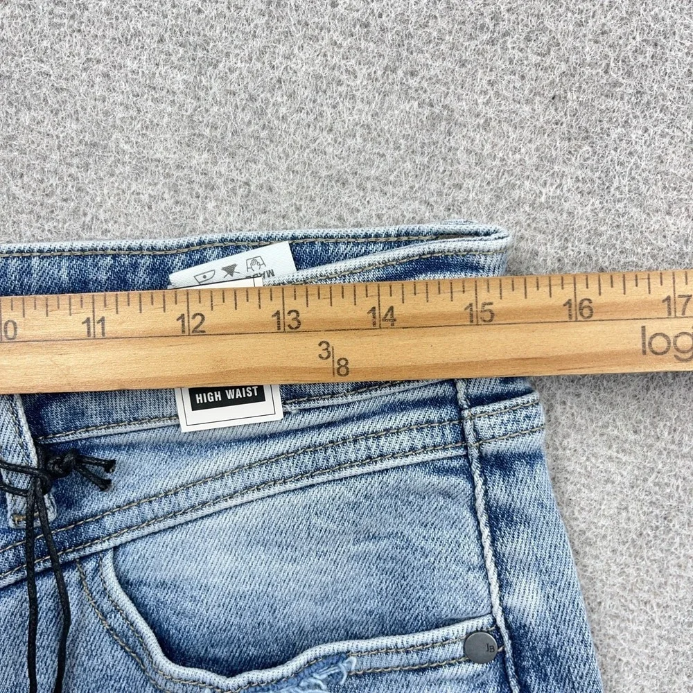 Judy Blue includes item